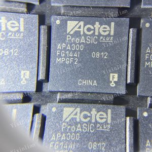 APA300-FG144I